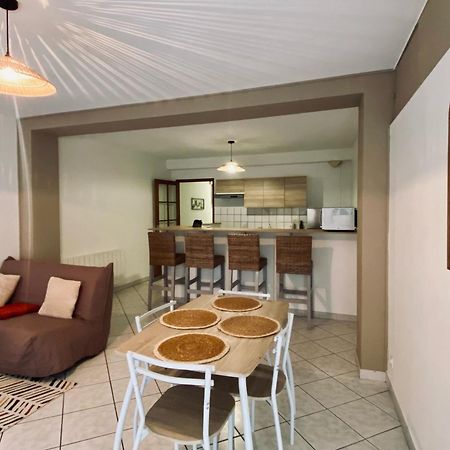 Appartement Au Centre-Ville Avec Cour 朗格勒 外观 照片